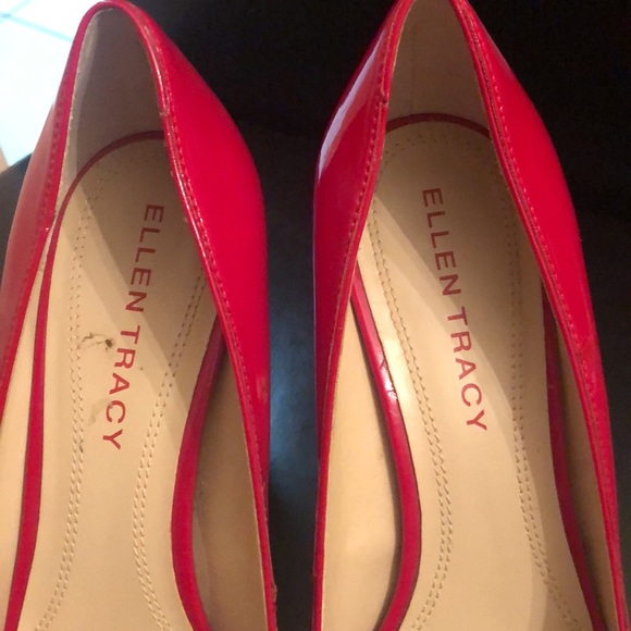 Ellen Tracy red shoes 👠 - Picture 6 of 14